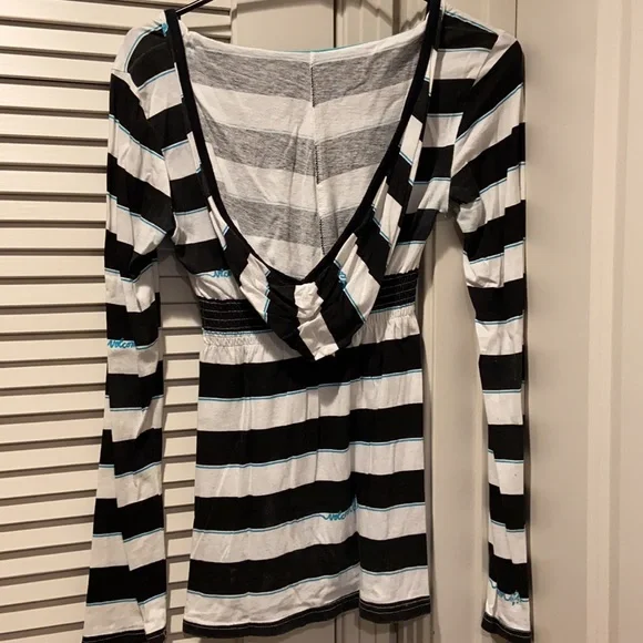 Striped Volcom Long Sleeve - Picture 5 of 5